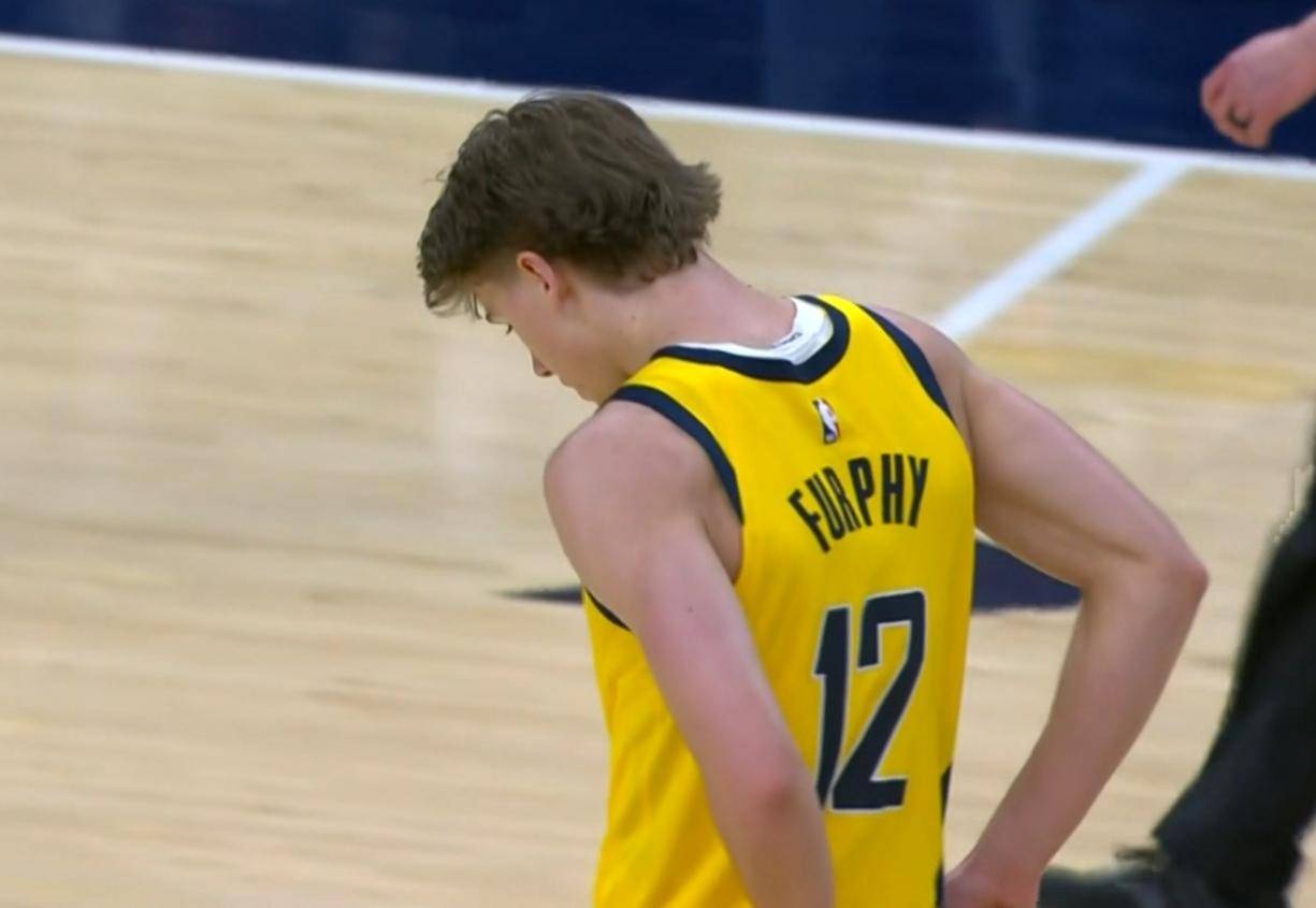 包含字母哥重返赛场，持续失利首场状态出色，澳大利亚队观众沸腾！的词条