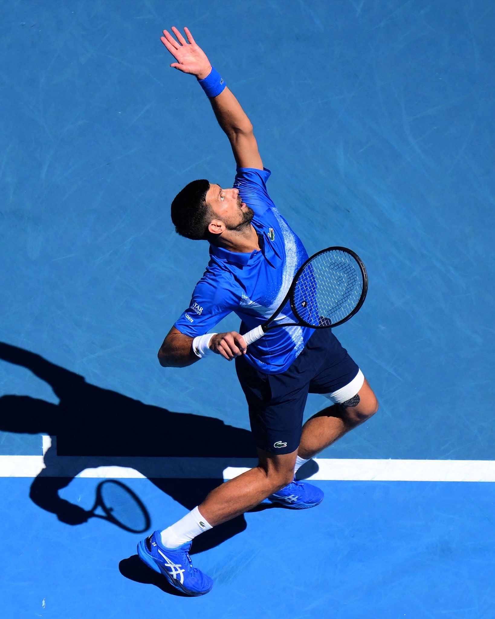 开云中国-德约科维奇重返赛场，晋级下一阶段首场状态出色，独行侠观众沸腾！-开云中国