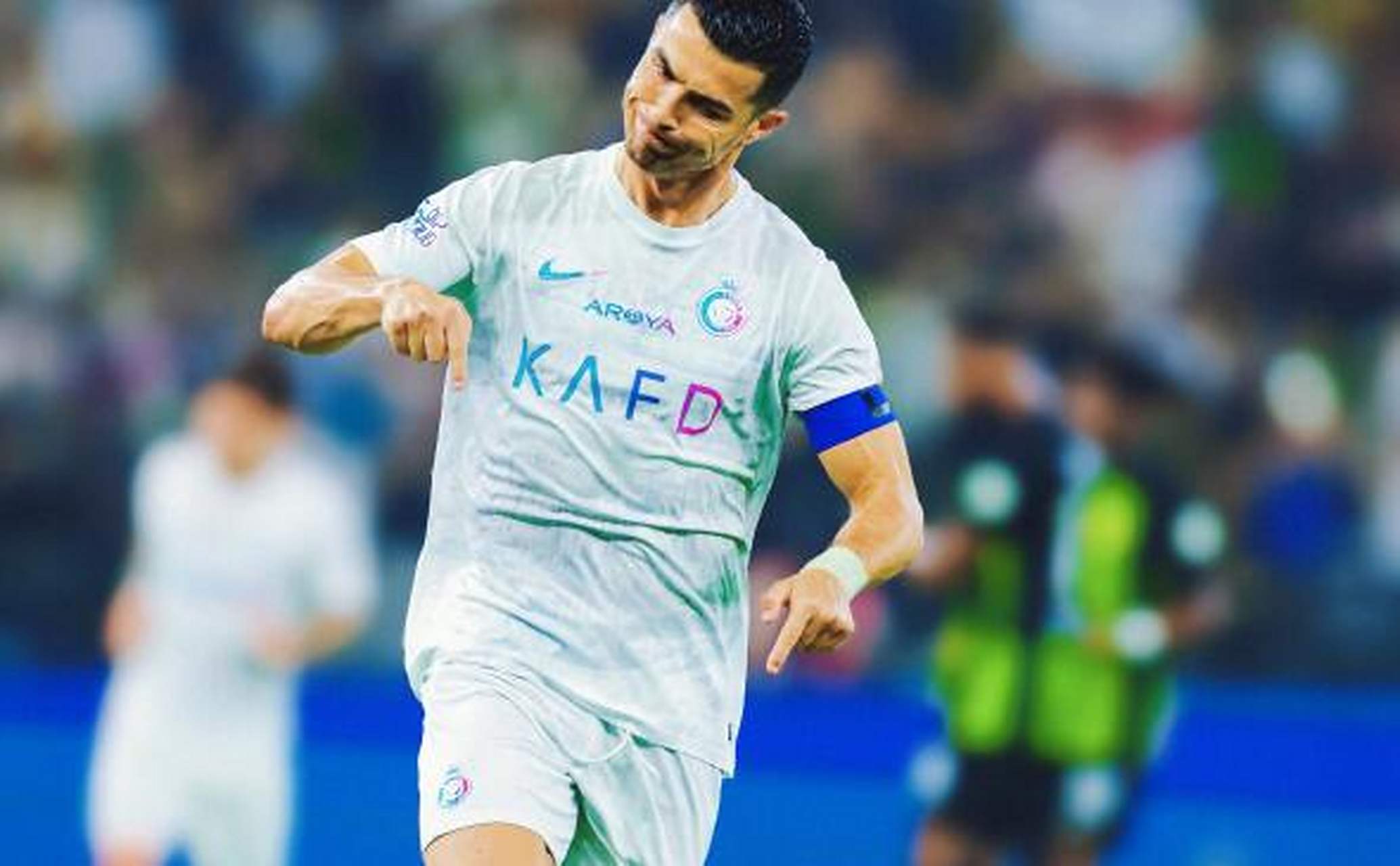 C罗新星大比分获胜表现突出，塞尔维亚队前途光明！引发球迷热议的简单介绍